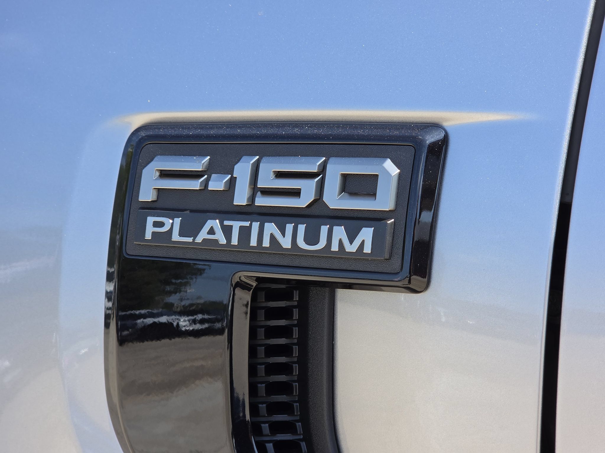 Used 2025 Ford F150 Platinum w/ Equipment Group 702A High AWD/4WD image 7