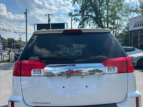Used 2017 GMC Terrain SLT FWD image 5