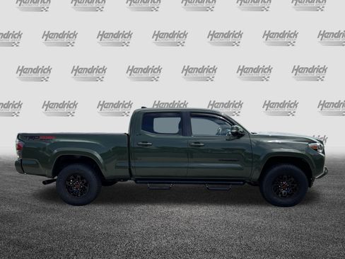 Used 2022 Toyota Tacoma TRD Sport AWD/4WD image 11