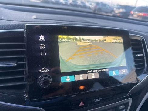 Used 2021 Honda Pilot Elite image 21