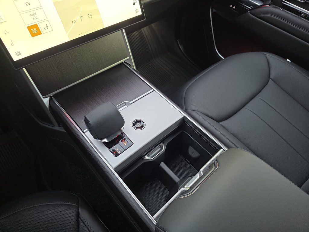 New 2026 Land Rover Range Rover SE AWD/4WD image 18