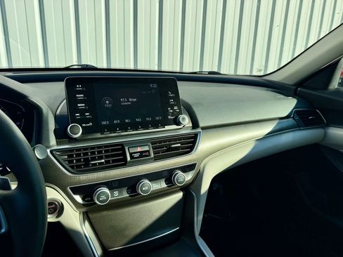 Used 2018 Honda Accord Hybrid image 20