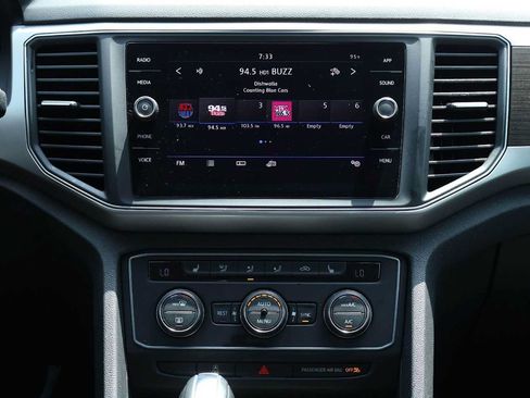 Used 2018 Volkswagen Atlas SE FWD image 16