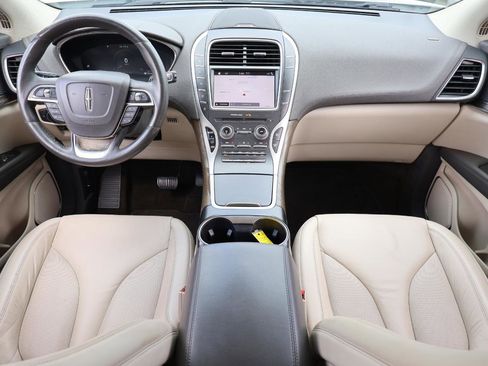 Used 2019 Lincoln Nautilus Select FWD image 16