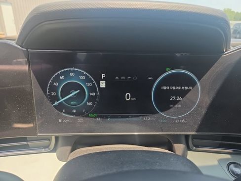 Used 2024 Hyundai Elantra Limited FWD image 24