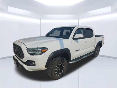 Used 2023 Toyota Tacoma TRD Off-Road AWD/4WD image 38