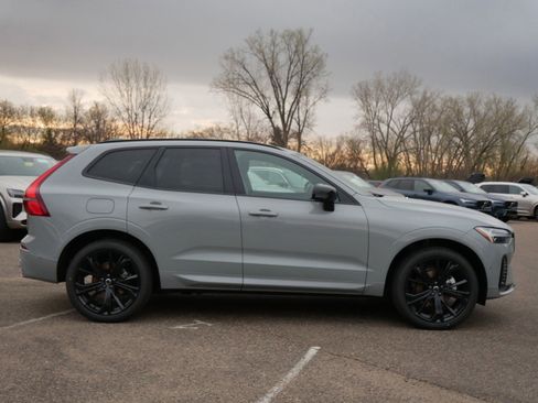 New 2026 Volvo XC60 B5 Ultra w/ Climate Package AWD/4WD image 2