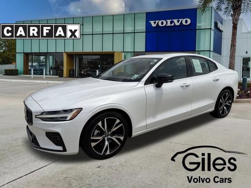 Used 2025 Volvo S60 B5 Core FWD image 1