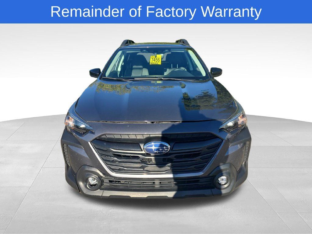 Used 2025 Subaru Outback Onyx Edition AWD/4WD image 2