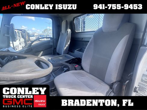 Used 2020 Isuzu NPR image 15