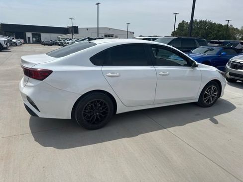 Used 2024 Kia Forte LXS w/ LXS Technology Package FWD image 15