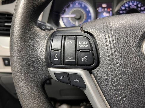 Used 2019 Toyota Sienna LE image 10