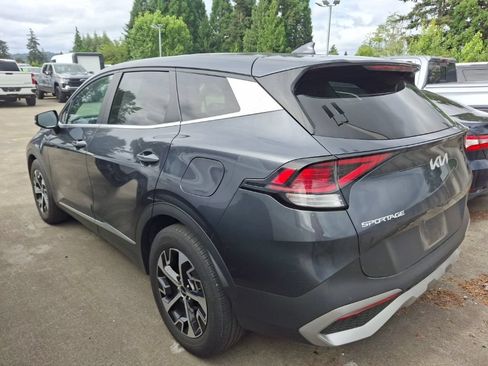 Used 2023 Kia Sportage EX FWD image 6
