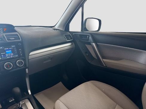 Used 2017 Subaru Forester 2.5i Premium AWD/4WD image 24