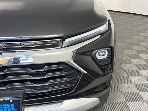 Used 2025 Chevrolet TrailBlazer LT image 9