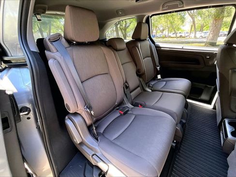 Used 2024 Honda Odyssey EX image 21