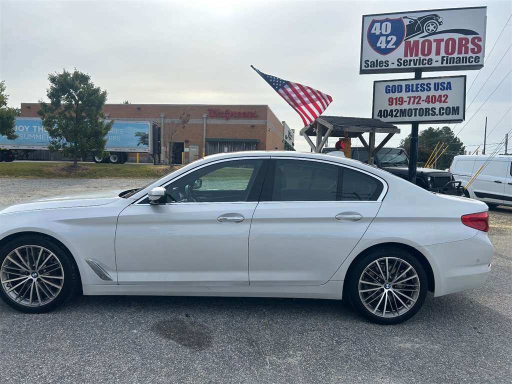 Used 2017 BMW 530i RWD image 2