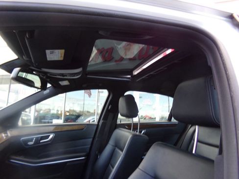 Used 2015 Mercedes-Benz E 350 4MATIC Sedan image 11