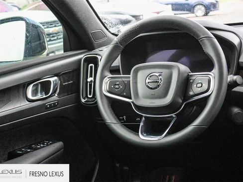 Used 2022 Volvo C40 P8 Recharge Ultimate image 18