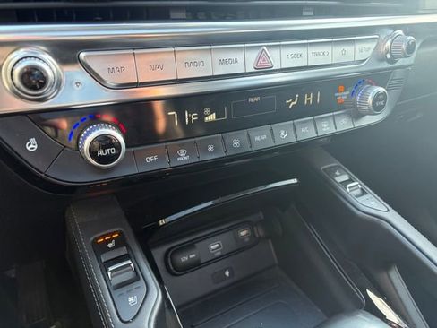 Certified 2022 Kia Telluride EX w/ EX Premium Package image 18