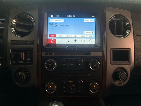 Used 2016 Ford Expedition Platinum image 28