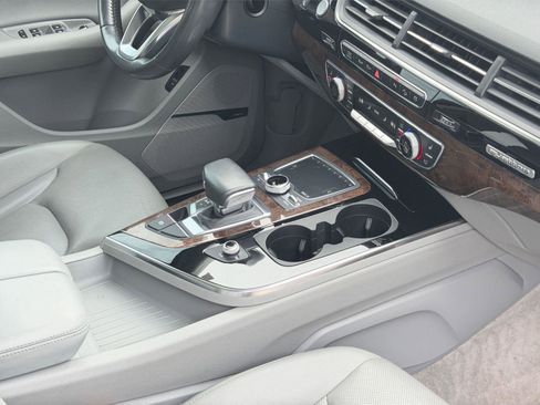 Used 2018 Audi Q7 3.0T Prestige AWD/4WD image 53