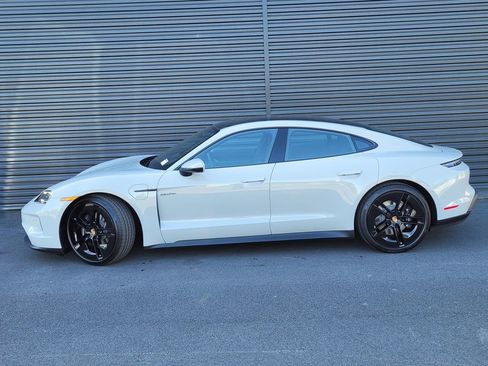 New 2026 Porsche Taycan image 2