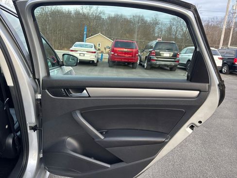 Used 2014 Volkswagen Passat 1.8T Wolfsburg Edition image 22