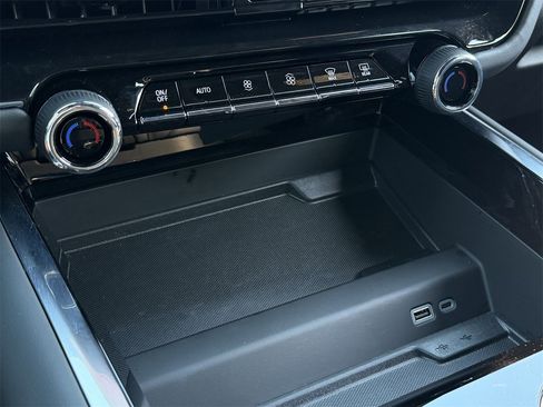 New 2025 Chevrolet Tahoe LS image 15