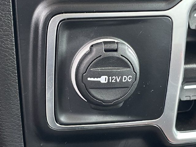Used 2022 Jeep Wrangler Unlimited Sahara AWD/4WD image 21