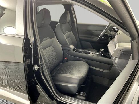 Used 2026 Nissan Kicks SV w/ SV Premium Package FWD image 28