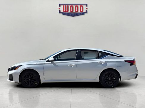 New 2026 Nissan Altima 2.5 SV w/ SV Special Edition Package FWD image 4