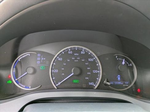 Used 2014 Lexus CT 200h image 10