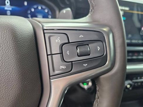 Used 2025 Chevrolet Silverado 1500 LTZ w/ Technology Package RWD image 32