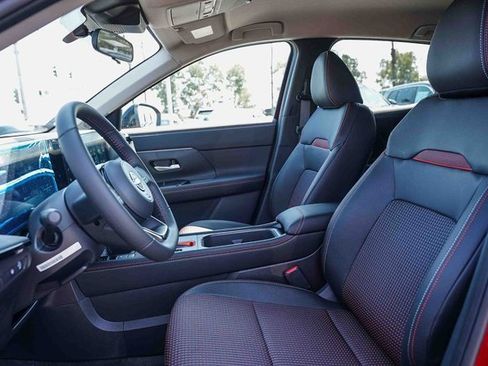 New 2026 Nissan Kicks SR image 18