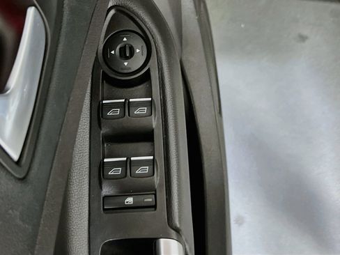 Used 2017 Ford Escape Titanium image 18