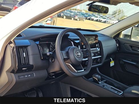 New 2025 Nissan Pathfinder SV image 13