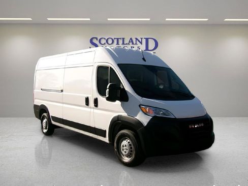 Used 2025 RAM ProMaster 2500 FWD image 4