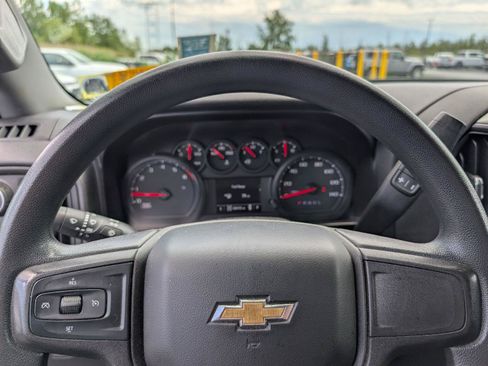 Used 2019 Chevrolet Silverado 1500 Custom w/ Custom Value Package AWD/4WD image 11