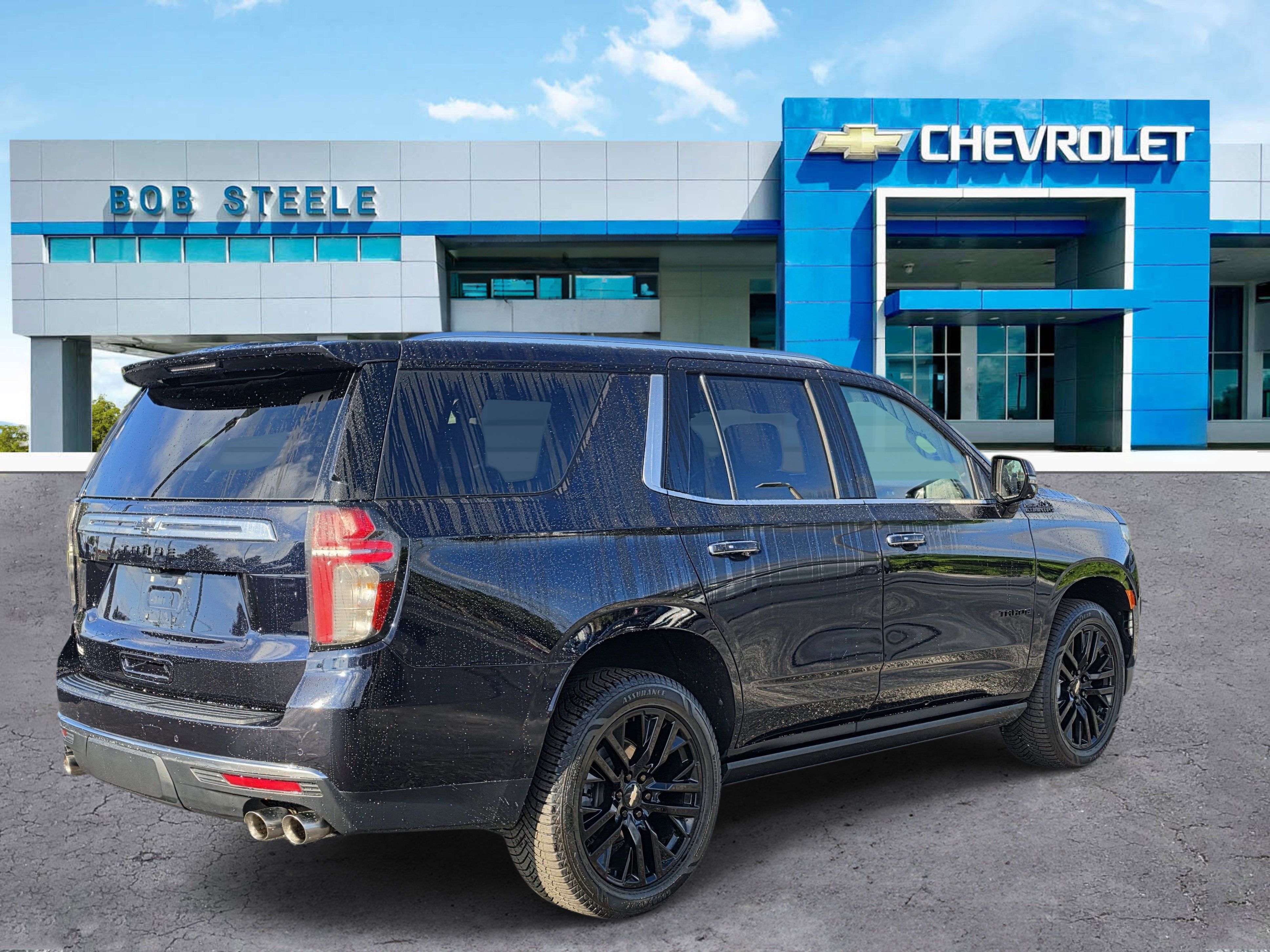 Certified 2022 Chevrolet Tahoe High Country w/ Premium Package AWD/4WD image 4