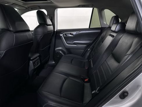 Used 2023 Toyota RAV4 XLE Premium AWD/4WD image 26