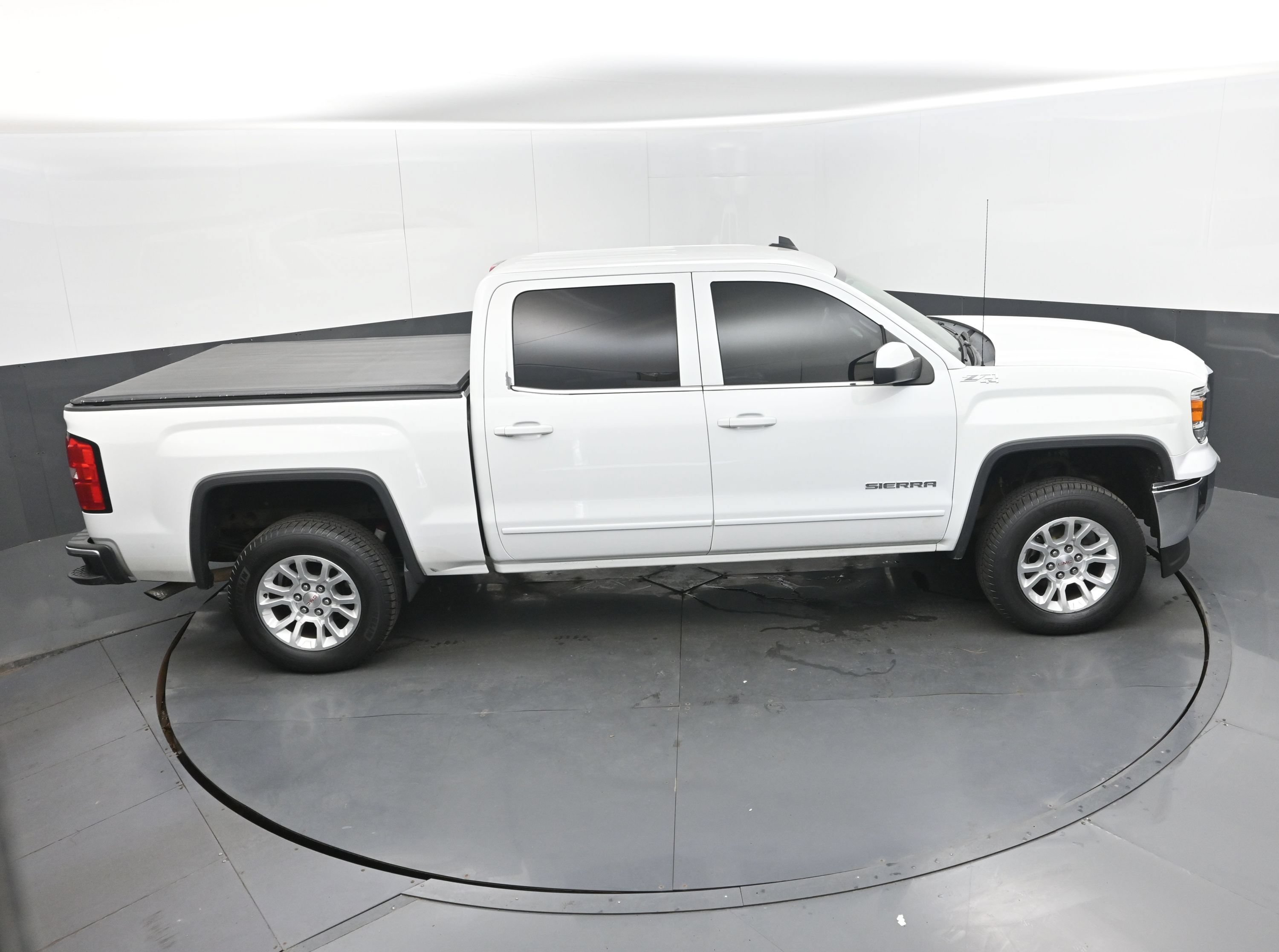 Used 2015 GMC Sierra 1500 SLE w/ SLE Value Package AWD/4WD image 37