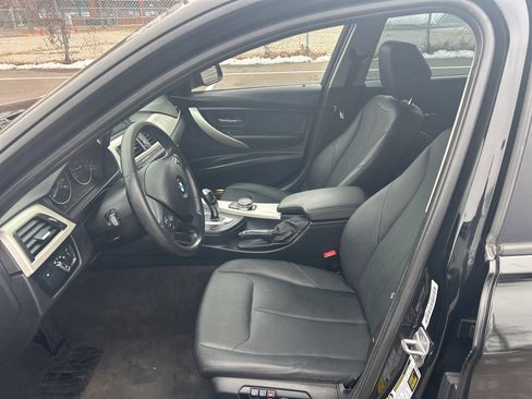 Used 2017 BMW 320i xDrive Sedan image 13