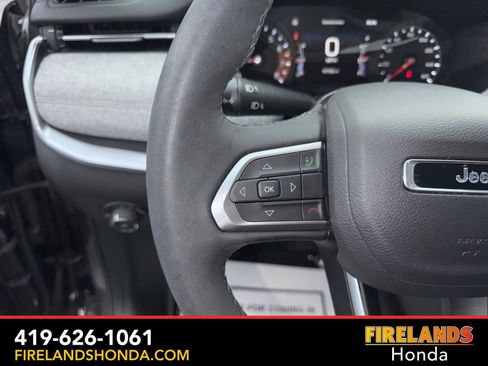 Used 2024 Jeep Compass Latitude image 16