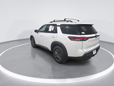 Used 2025 Nissan Pathfinder SV w/ SV Premium Package image 6