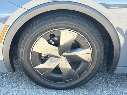 Used 2024 Toyota Prius LE FWD image 20