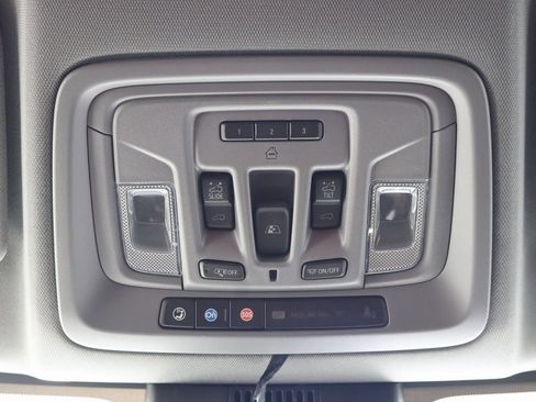 New 2025 GMC Sierra 2500 Denali w/ Denali Reserve Package image 33