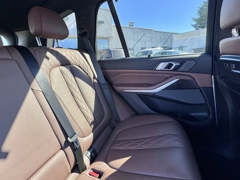 Used 2022 BMW X5 M50i w/ Executive Package image 21