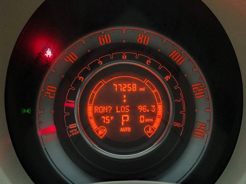 Used 2015 FIAT 500 Pop FWD image 23