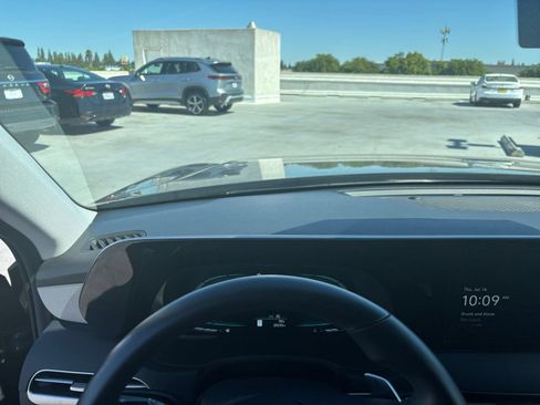 Used 2025 Hyundai Palisade SEL FWD image 38
